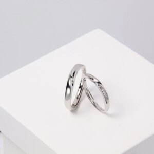 Simple Twist Couple Bands in 925 Sterling Silver, adjustable size, minimalist matching promise rings for him and her, perfect for weddings and anniversaries.