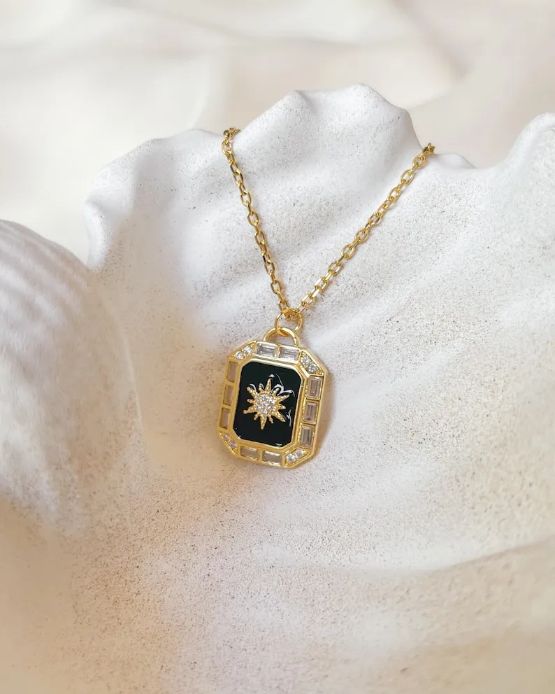 Matching Sun and Moon Necklaces in 18K Gold Plated – Celestial Zodiac Design, Perfect Gift for Couples.