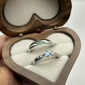 Adjustable couple ring set made of 925 sterling silver with leaf green design and opal gemstone. Personalized with engraved names or special messages, perfect for promises, engagements, or anniversary gifts.